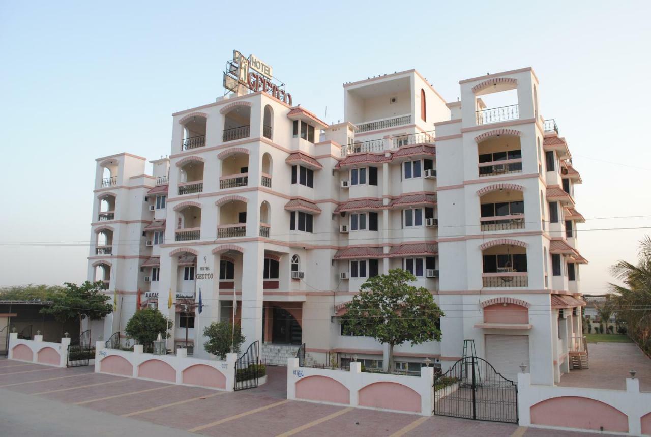 Geetco Hotel Jalor Екстериор снимка