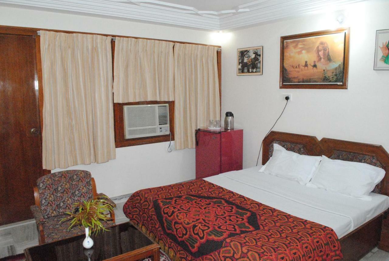 Geetco Hotel Jalor Екстериор снимка