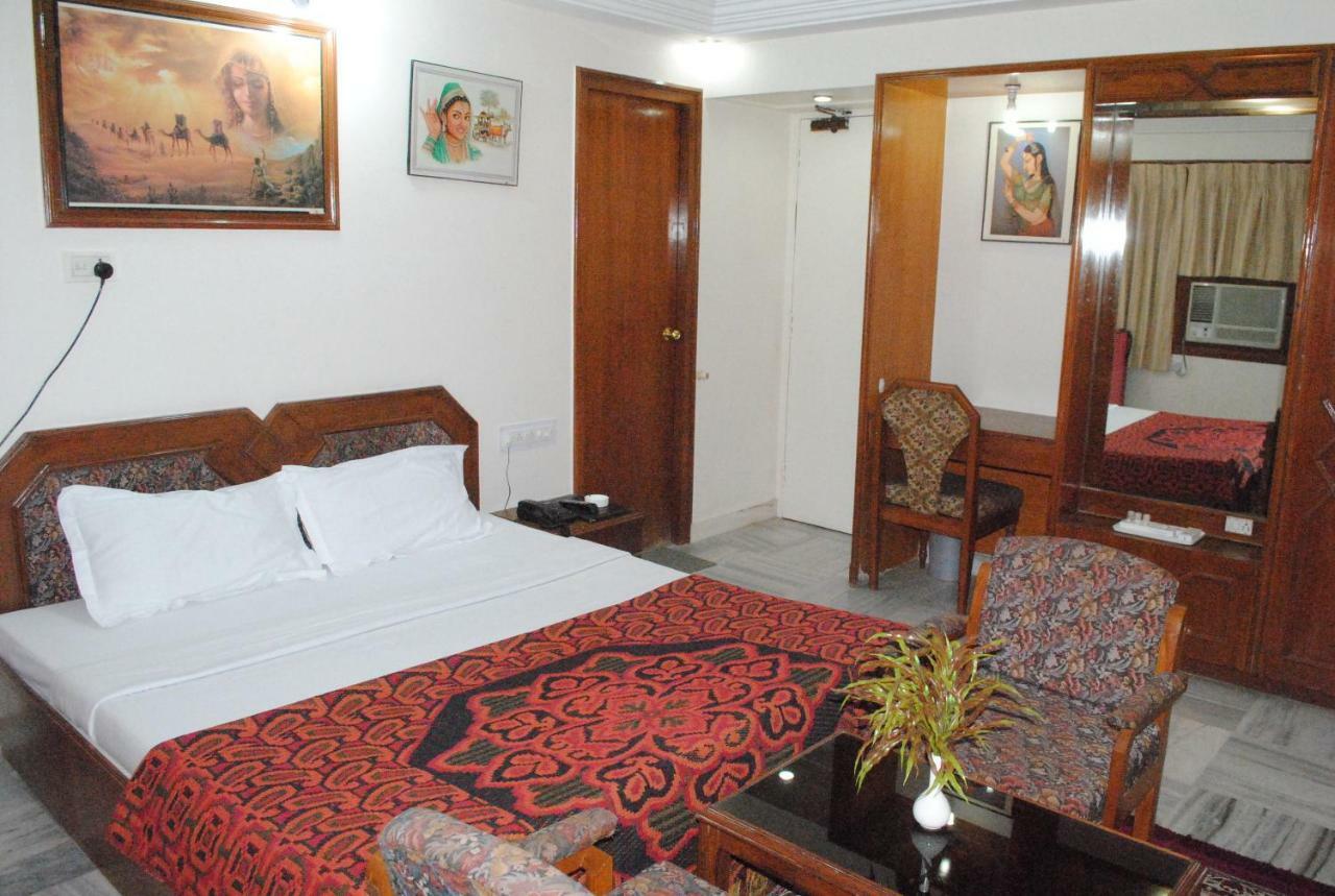 Geetco Hotel Jalor Екстериор снимка