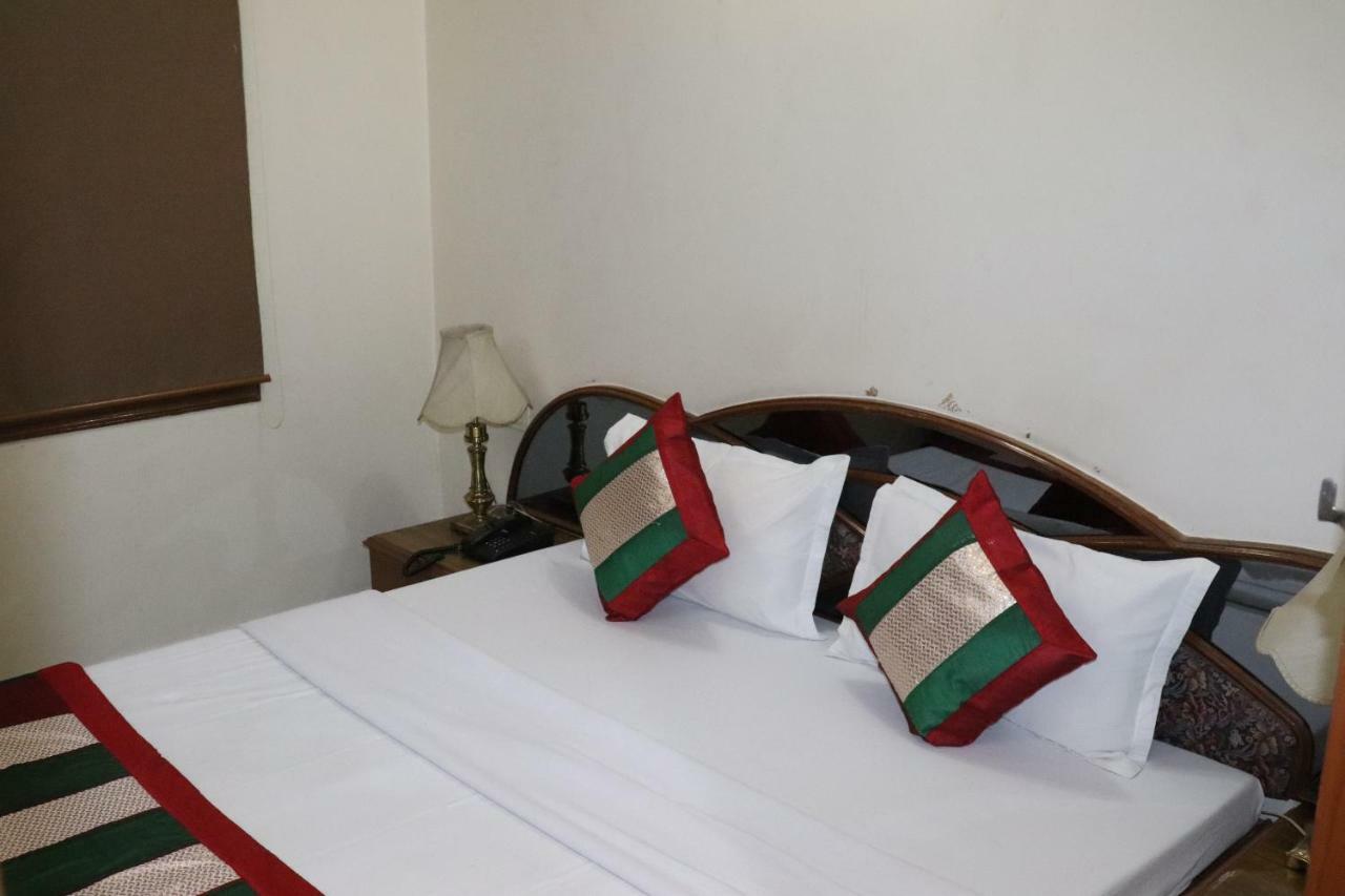 Geetco Hotel Jalor Екстериор снимка