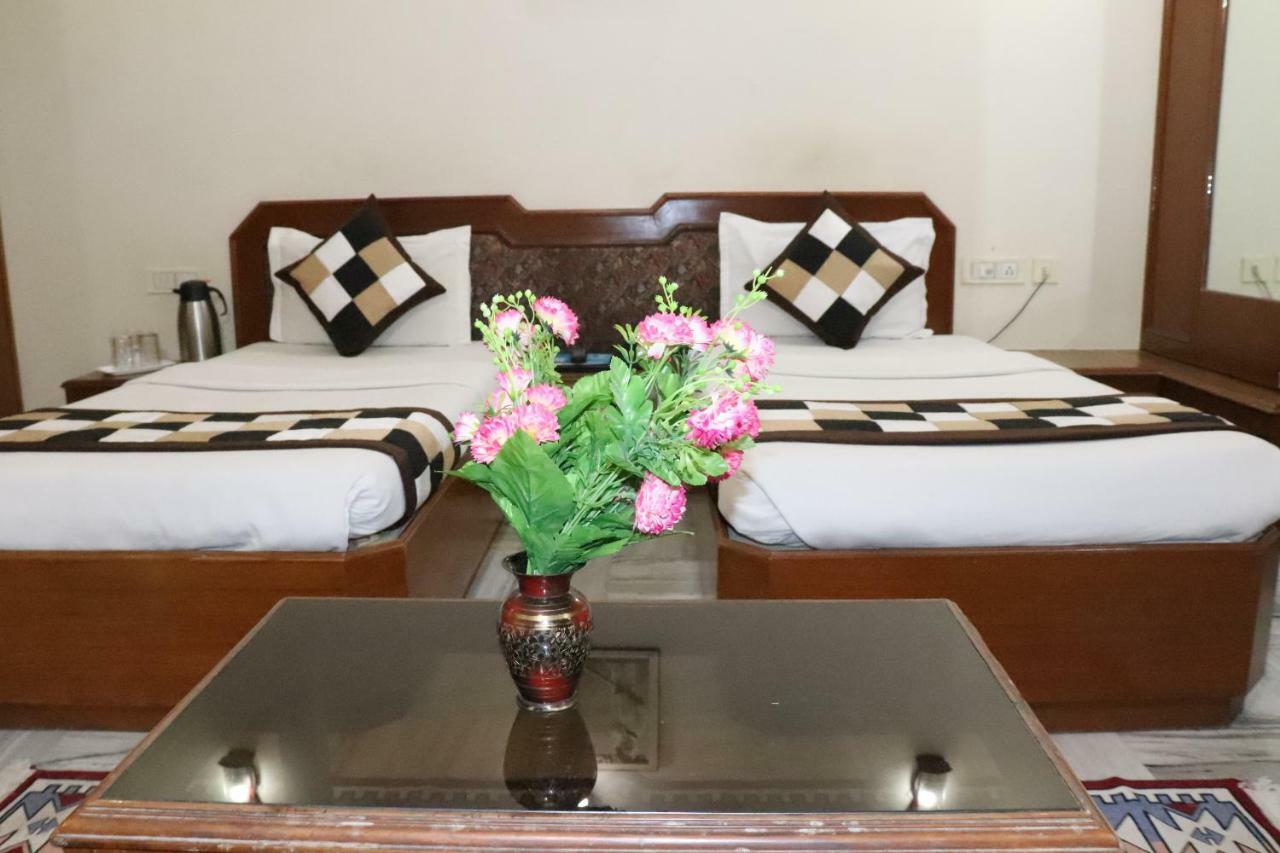 Geetco Hotel Jalor Екстериор снимка