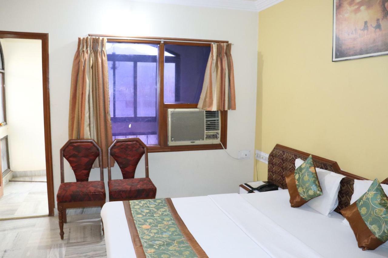 Geetco Hotel Jalor Екстериор снимка