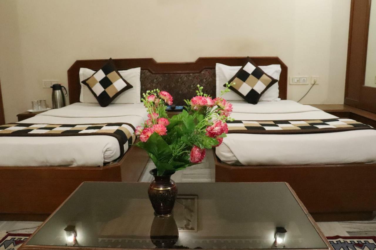 Geetco Hotel Jalor Екстериор снимка